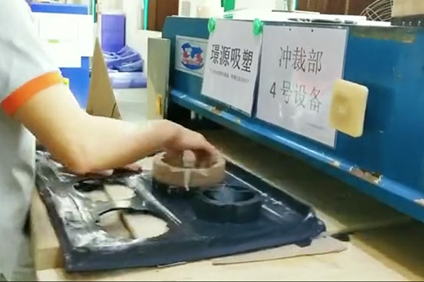 PVC灰色高鐵機(jī)車高壓防火保護(hù)罩